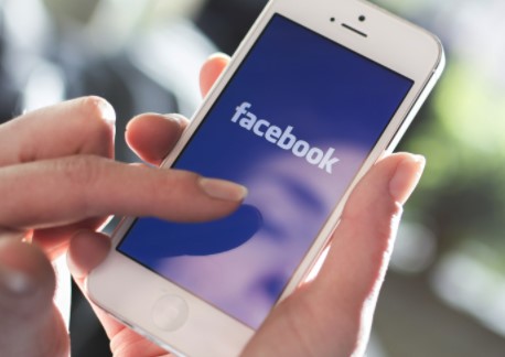 Using the Most Updated Version of Facebook App