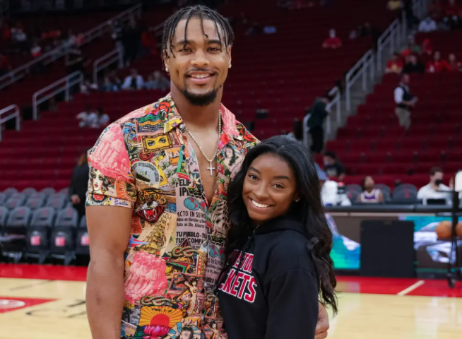How Did Simone Biles Meet Jonathan Owens