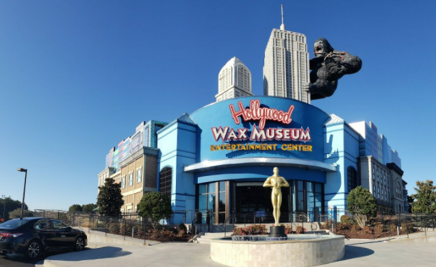  Hollywood Wax Museum Entertainment Center