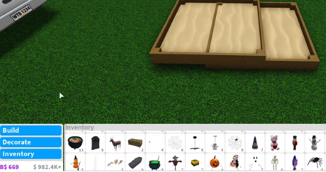 How to Put Your Stuff in Your Inventory on Bloxburg